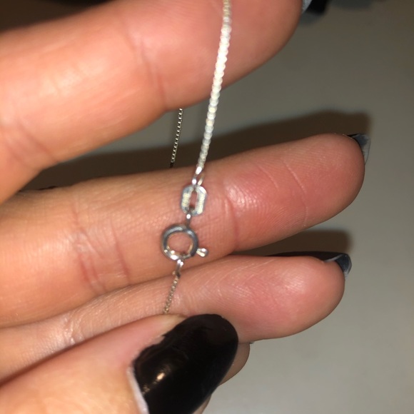 FREE Rhinestone circle necklace - Picture 4 of 4